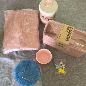 *NWT* Bento Box Lunch Box w/Bag & Accessories